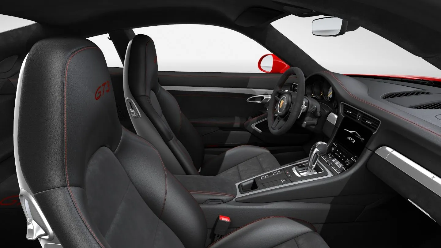 Immagine 1 degli interni: Interni in pelle nera, sedili pelle/Alcantara®, cuciture rosse